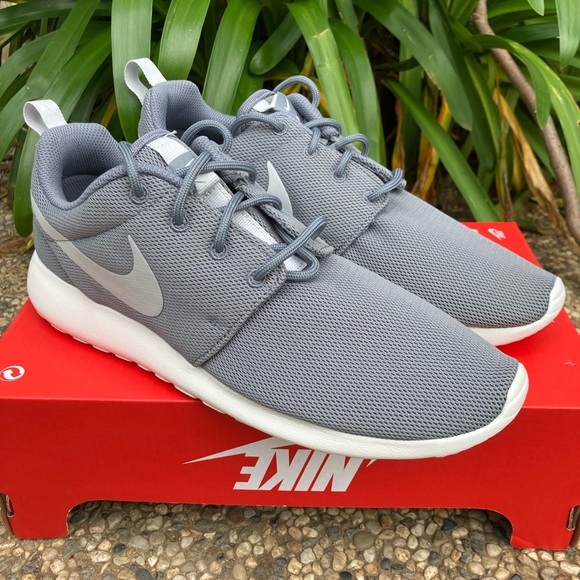 Nike Roshe One - Picture 4 of 4